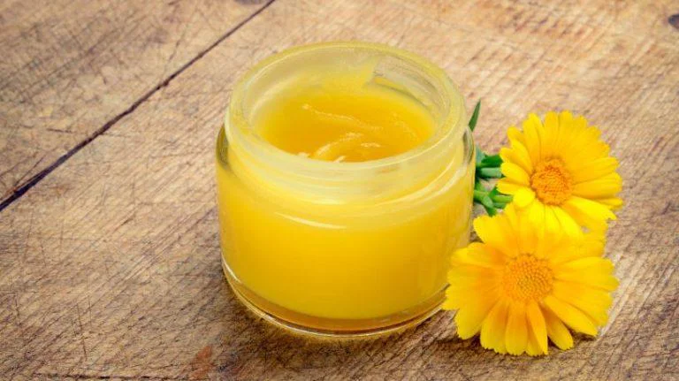 Crema de Galbenele: Beneficii si Utilizari