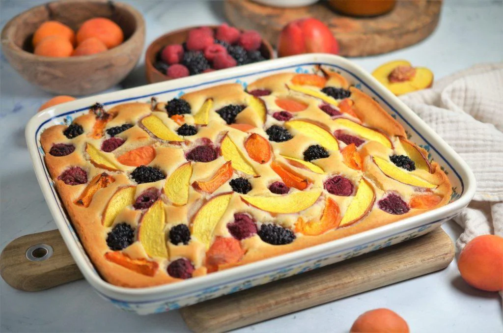 Prajitura cu Fructe: O Simfonie Culinara de Prospetime si Arome Rafinate