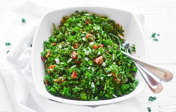 salata de patrunjel