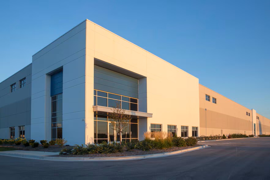 Impactul asupra utilizării panourilor fotovoltaice în construcții industriale